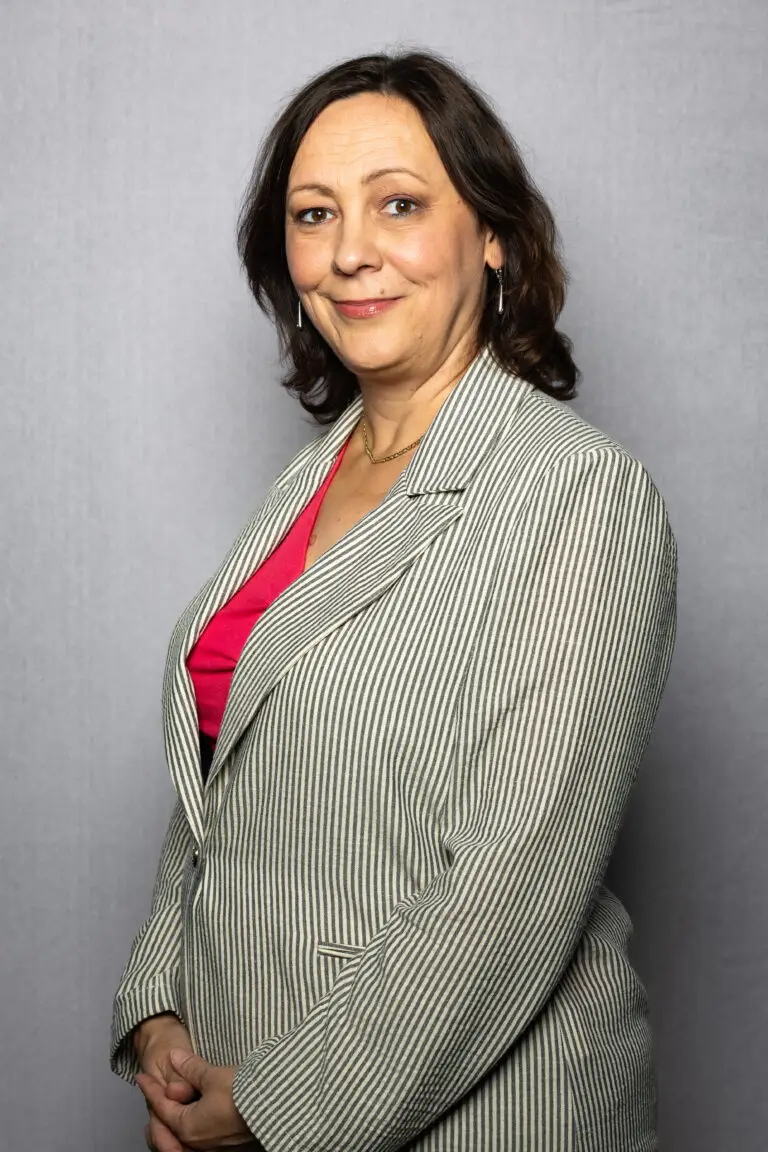 Euroopa Parlamendi liikme Zsuzsanna Borvendégi (ESN-fraktsioon) portree